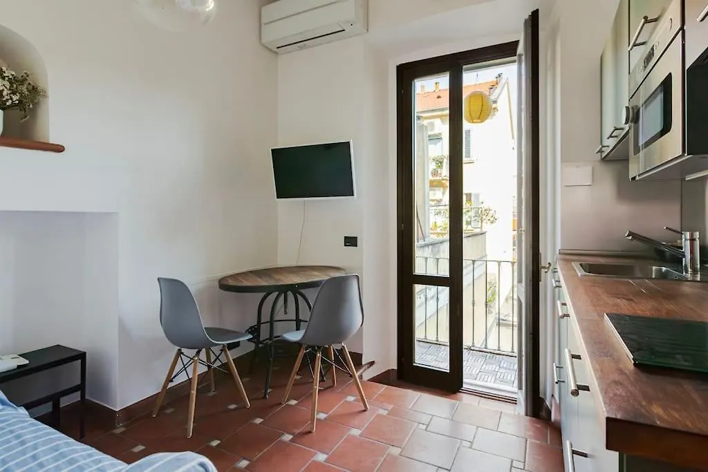 Suite Alessandro 10 Mins Duomo Milan Italy