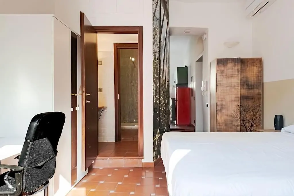 Suite Alessandro 10 Mins Duomo Milan 0*,