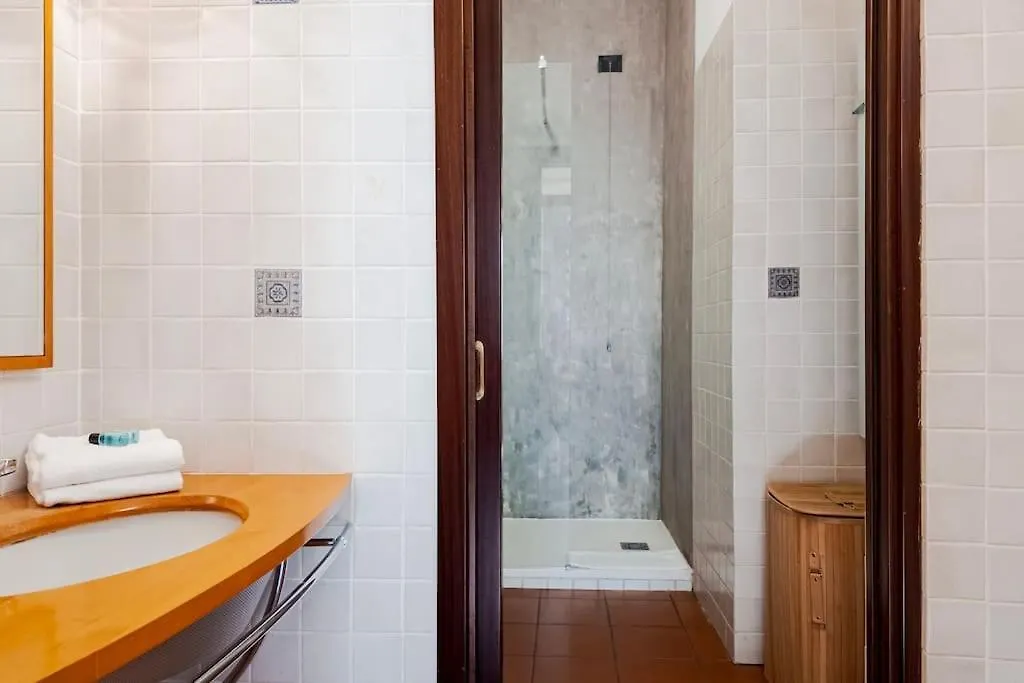 Apartment Suite Alessandro 10 Mins Duomo Milan Italy